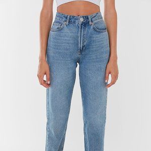 BDG Mom High Waisted Tapered Leg Jeans NWT